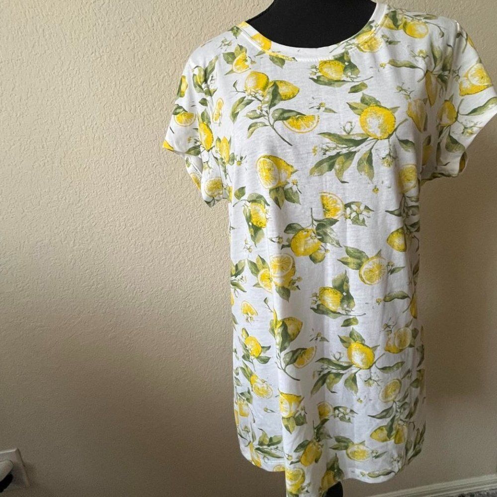 Ladies lemon print top Wound up size XL (15-17)